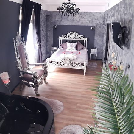 Nuit Romantique - Jacuzzi - Beziers - Romance Royale Extérieur photo