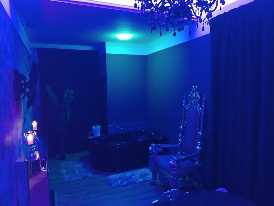 Nuit Romantique - Jacuzzi - Beziers - Romance Royale Extérieur photo