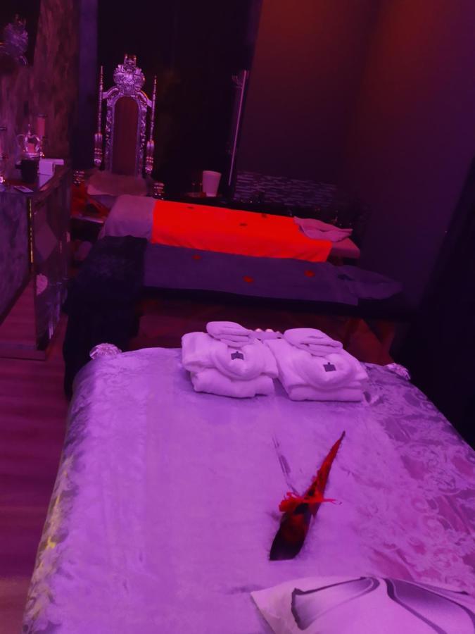 Nuit Romantique - Jacuzzi - Beziers - Romance Royale Extérieur photo