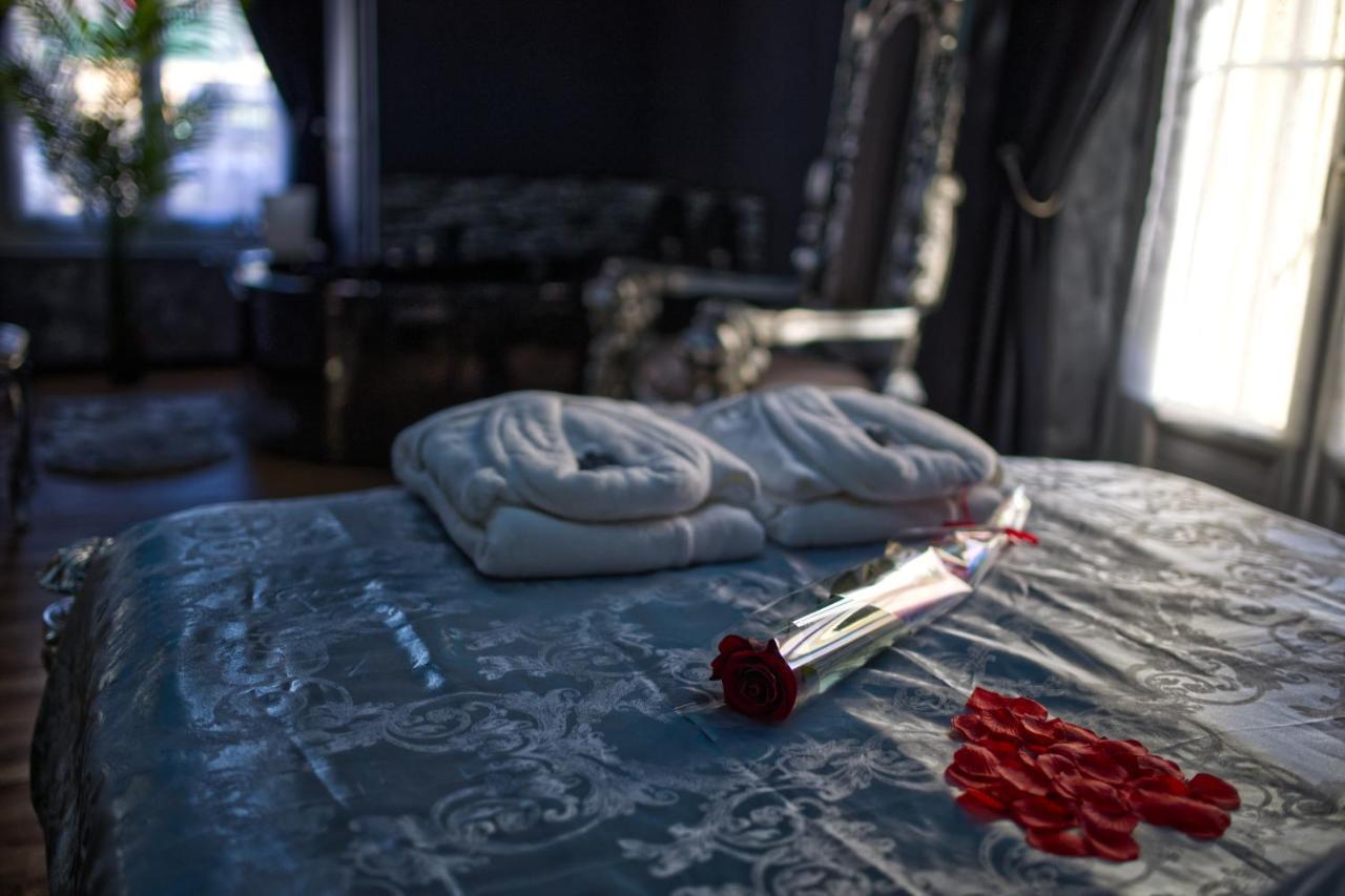 Nuit Romantique - Jacuzzi - Beziers - Romance Royale Extérieur photo